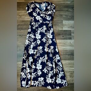 Navy floral maternity dress